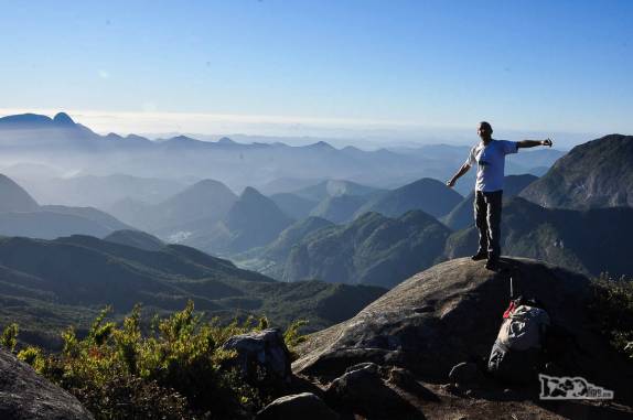 Cada vez mais próximo do Castelo do Açu, ao final do 1o dia de caminhada na travessia do Parque Nacional da Serra dos Órgãos, no Rio de Janeiro